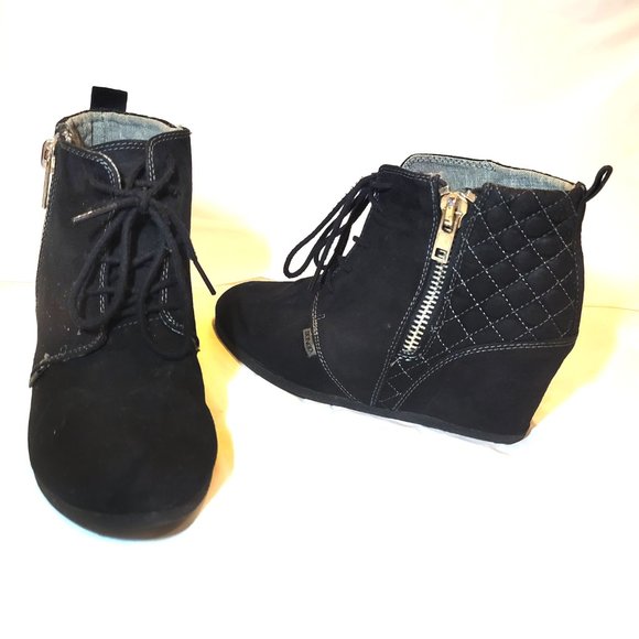 ✨💕Bongo Kedzie Black Faux Suede Ankle Boots Booties Zipper Side 6.5 - Picture 2 of 9